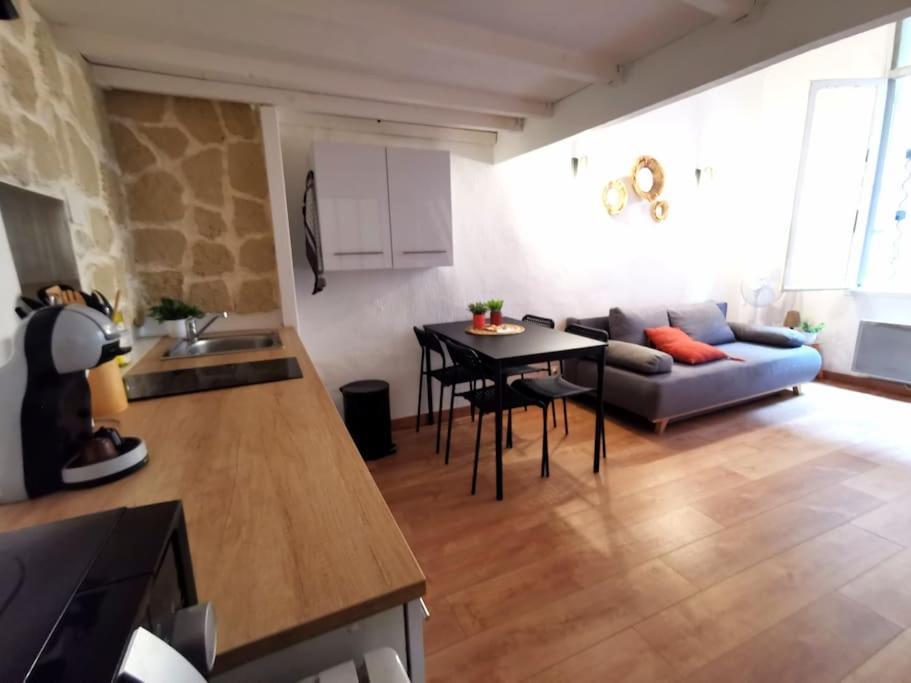 Centre Ville Montpellier - Appartement Au Coeur De L'Ecusson المظهر الخارجي الصورة